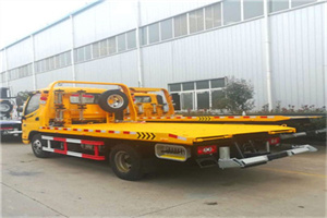 益阳附近拖车救援搭电